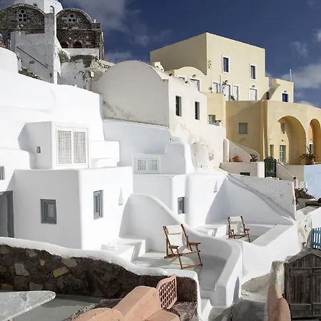 White Oia (Santorini)